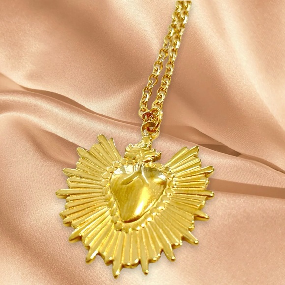 Sacred Heart~ Fiery Floral Radiating Bursting Jesus Mary Catholic Steel Necklace - Picture 4 of 16